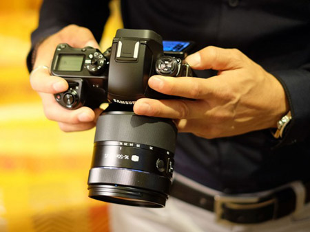 Samsung NX1